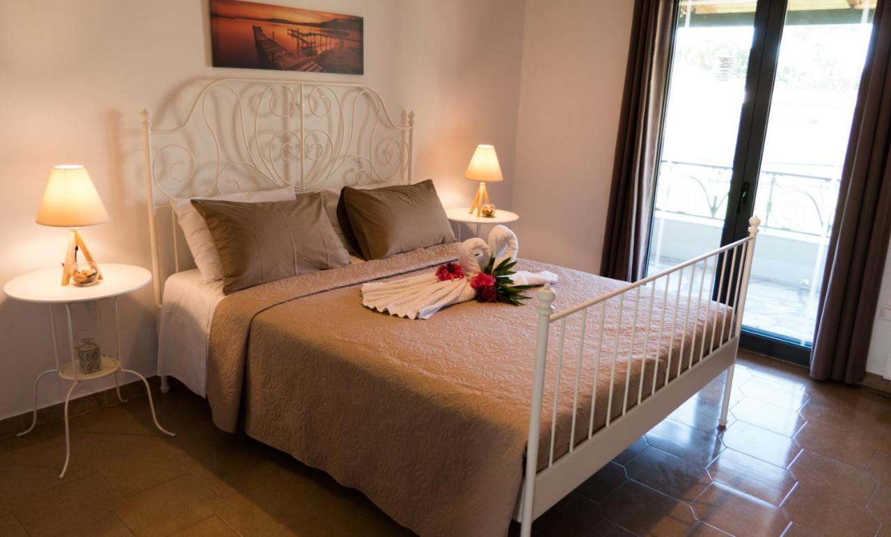 Cozy Family Friendly Apartment With Large Garden Close To Beaches - Dirella Kynopiástai Eksteriør billede