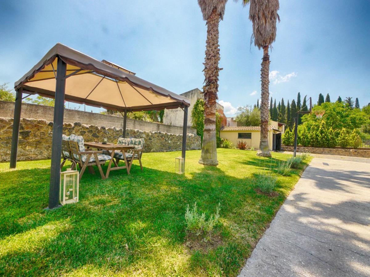 Cozy Family Friendly Apartment With Large Garden Close To Beaches - Dirella Kynopiástai Eksteriør billede