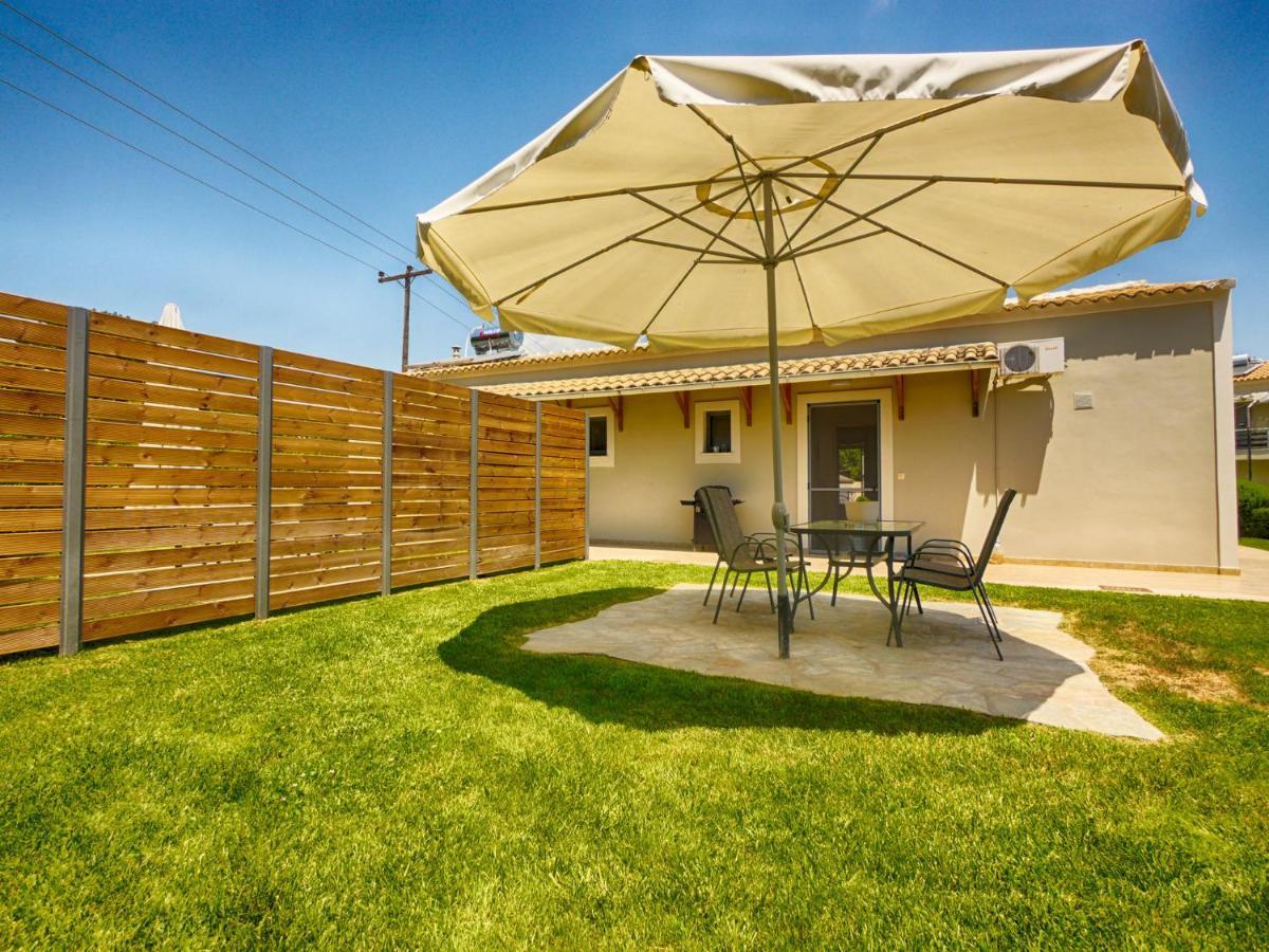 Cozy Family Friendly Apartment With Large Garden Close To Beaches - Dirella Kynopiástai Eksteriør billede