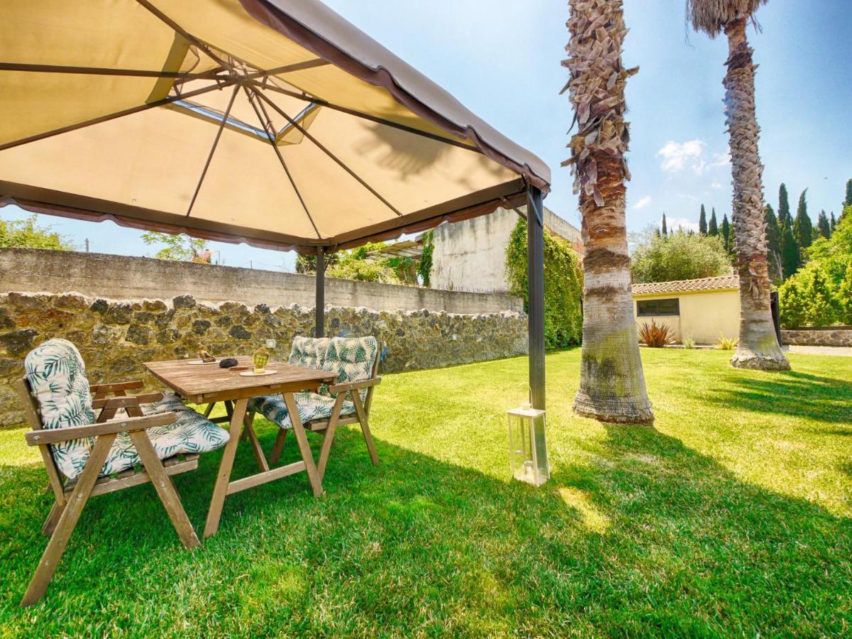 Cozy Family Friendly Apartment With Large Garden Close To Beaches - Dirella Kynopiástai Eksteriør billede