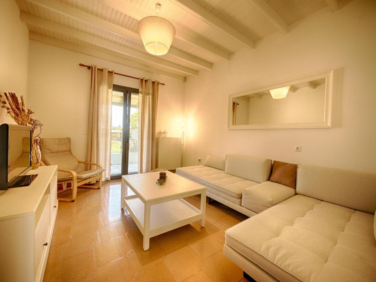 Cozy Family Friendly Apartment With Large Garden Close To Beaches - Dirella Kynopiástai Eksteriør billede