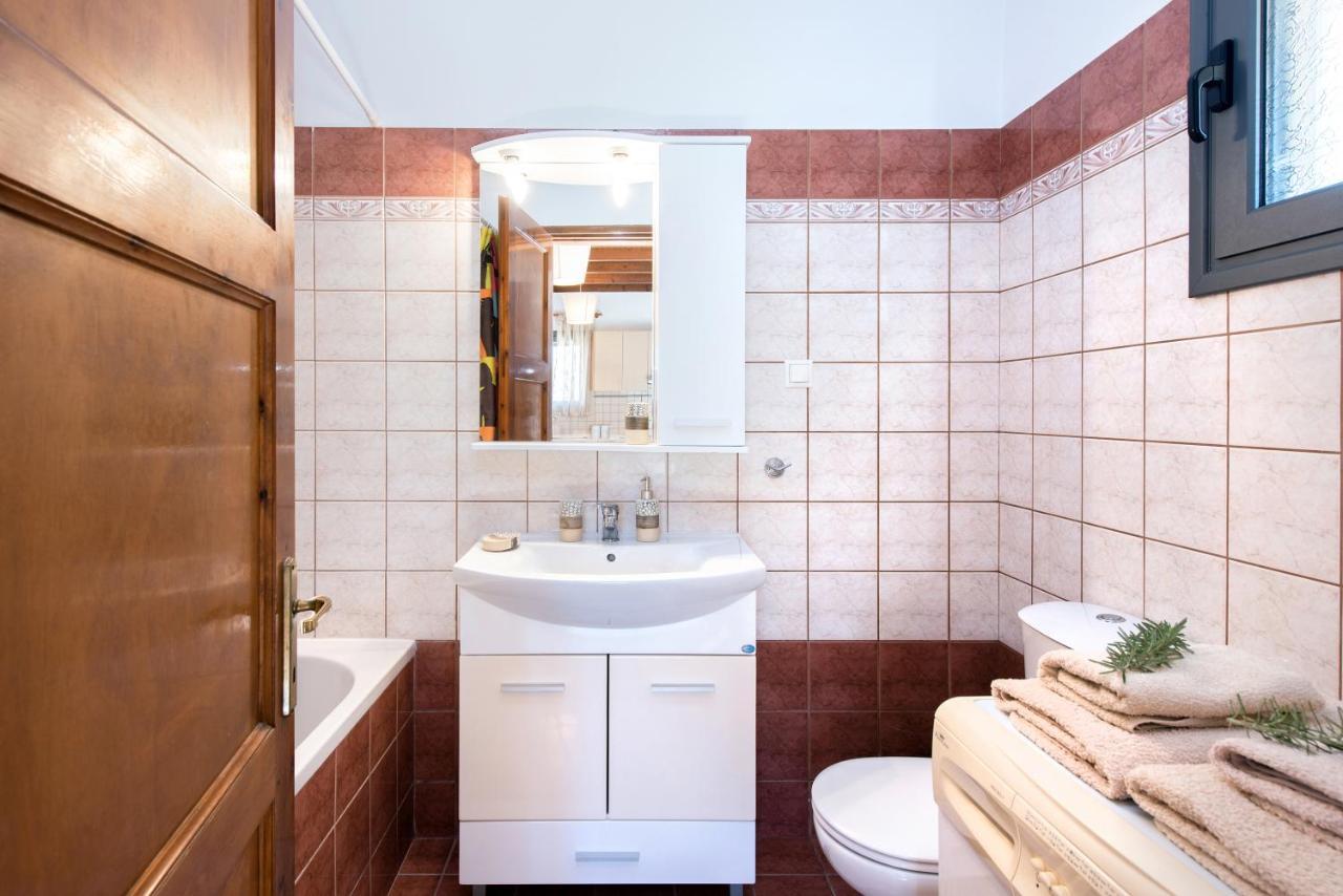 Cozy Family Friendly Apartment With Large Garden Close To Beaches - Dirella Kynopiástai Eksteriør billede