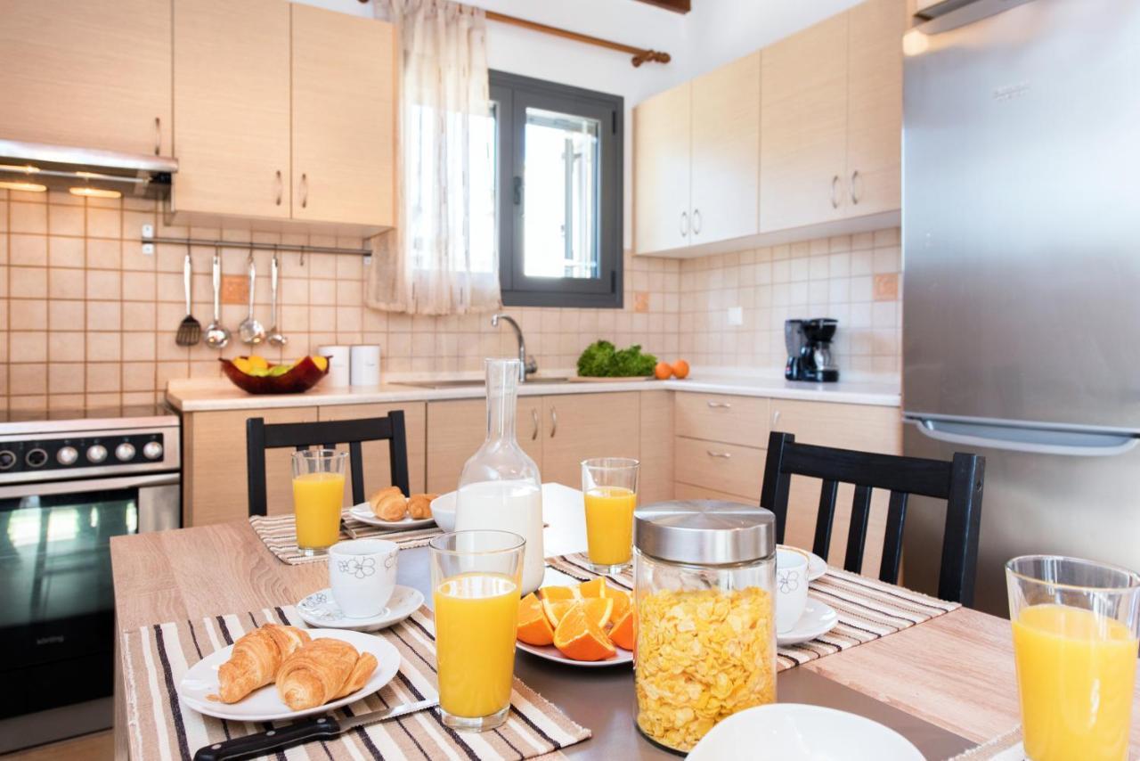Cozy Family Friendly Apartment With Large Garden Close To Beaches - Dirella Kynopiástai Eksteriør billede