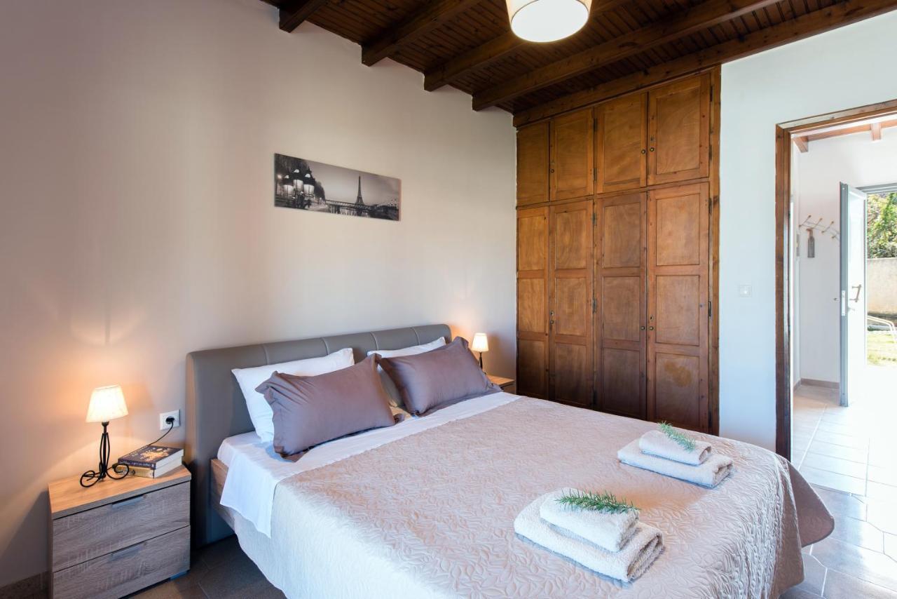 Cozy Family Friendly Apartment With Large Garden Close To Beaches - Dirella Kynopiástai Eksteriør billede