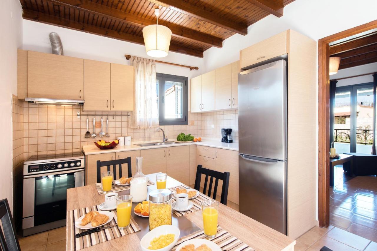 Cozy Family Friendly Apartment With Large Garden Close To Beaches - Dirella Kynopiástai Eksteriør billede