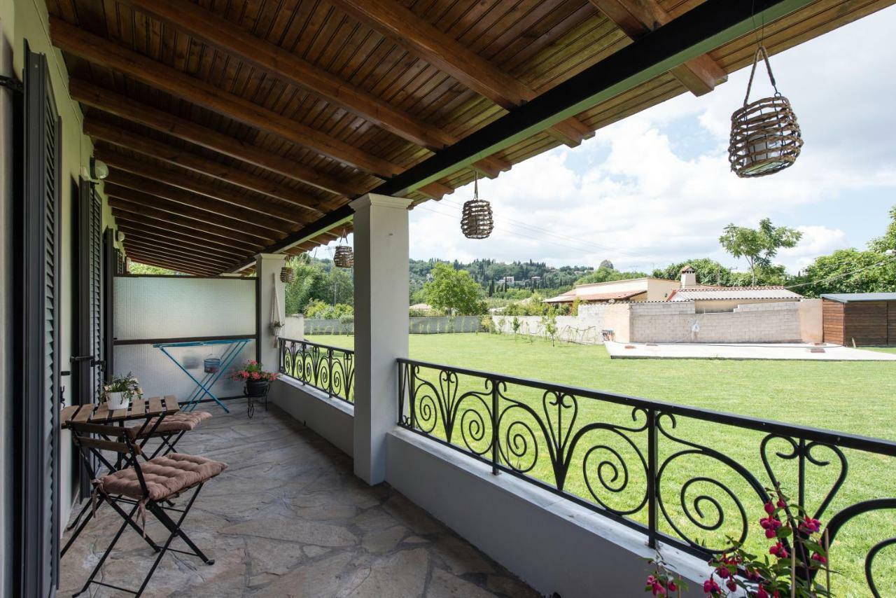 Cozy Family Friendly Apartment With Large Garden Close To Beaches - Dirella Kynopiástai Eksteriør billede