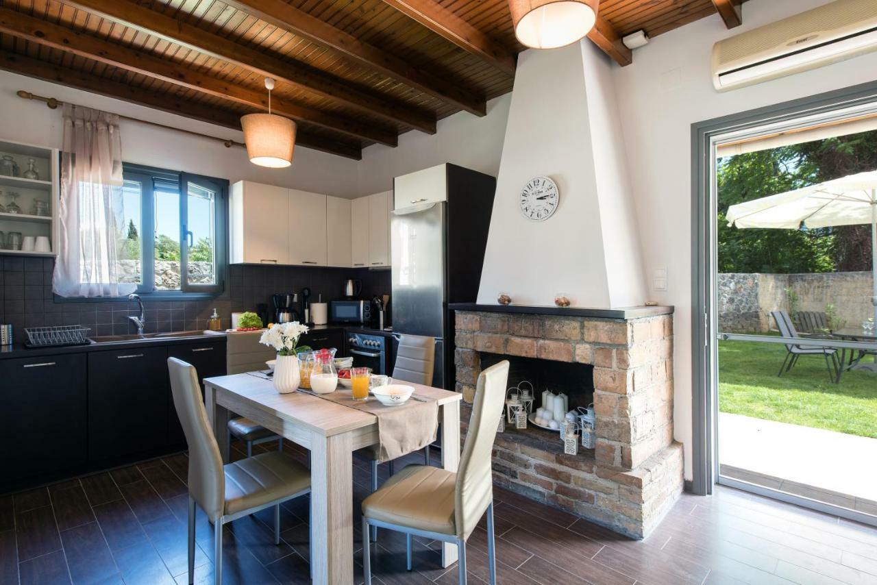 Cozy Family Friendly Apartment With Large Garden Close To Beaches - Dirella Kynopiástai Eksteriør billede